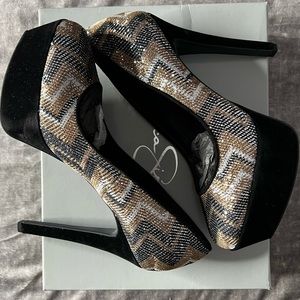 Jessica Simpson Black Sparkly Heels with Brown, & Silver Stone Detailing Sz 8.5